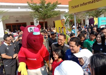 Sambut Piala Dunia U-17, Ribuan Warga Surabaya Ramaikan Tour Trophy Experience