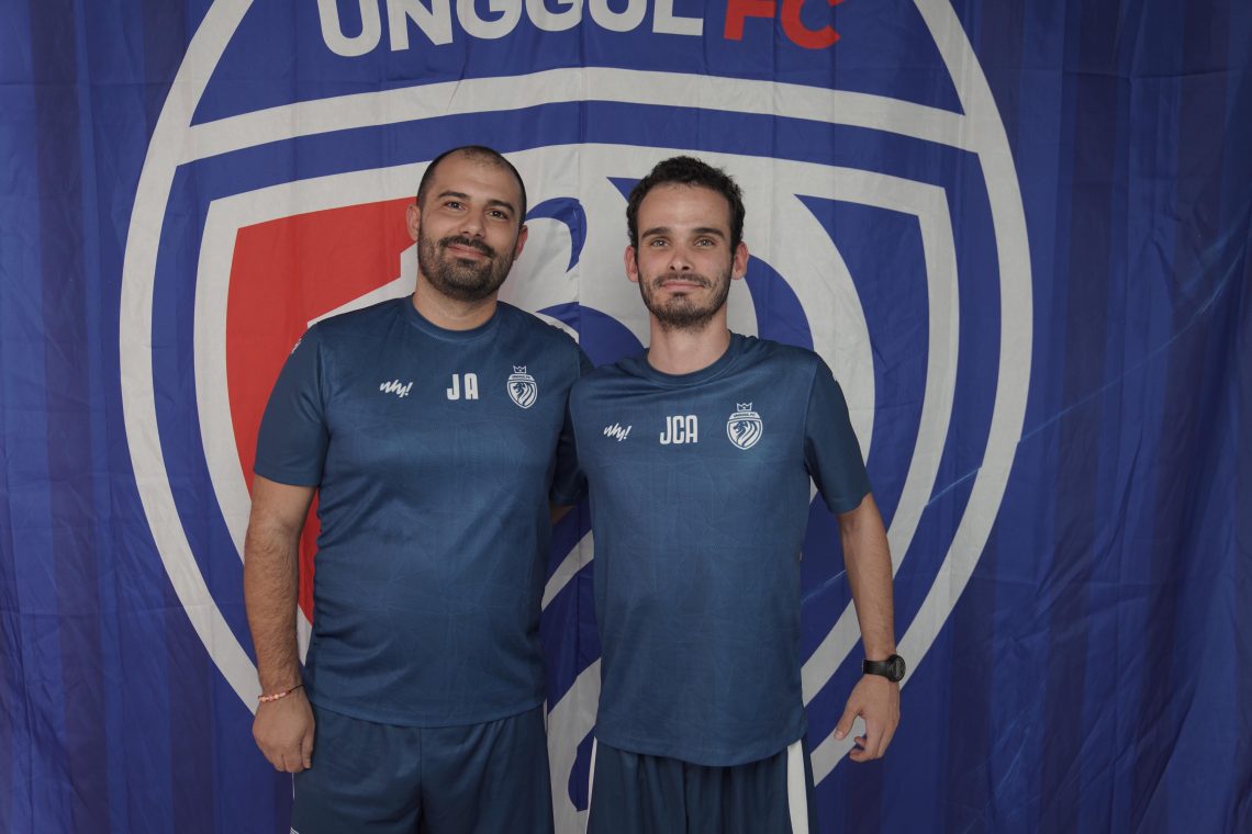 Pelatih Kepala Unggul FC, Joao Almeida dan Pelatih Fisik Unggul FC, Jose Carvalho. Foto: dok Unggul FC