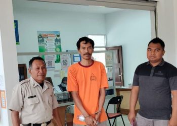 Anak bunuh bapak.