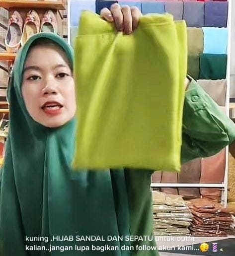 TikTok Shop Tutup, Pengusaha Kerudung di Mojokerto Meradang, Utak-atik Cara Kerek Penjualan 1 Pengusaha kerudung.