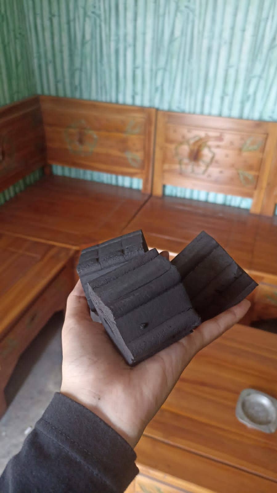 arang briket di Jombang.