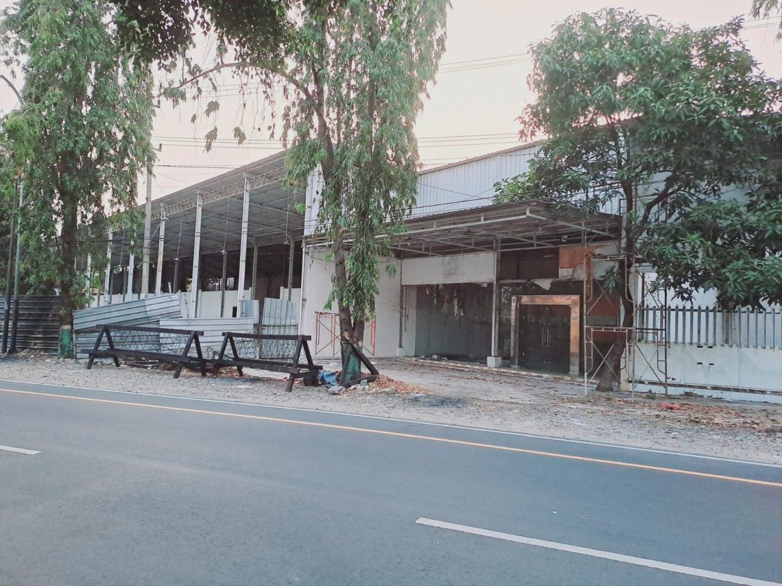 Pilih Gudang Manunggal, JPPR Tuban Anggap Tak Layak Simpan Logistik Pemilu 2024 1 Gudang Manunggal.
