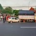 Sedan vs truk.