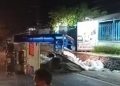 Truk Pakan Ternak.