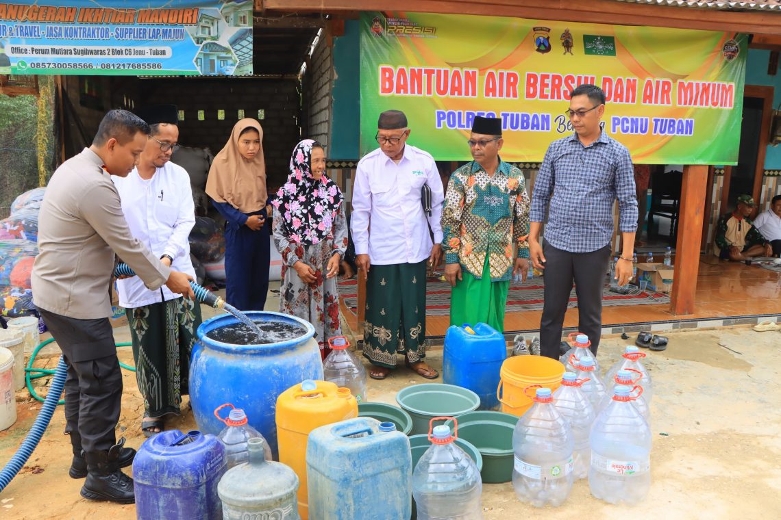 Gandeng PCNU, Polres Tuban Salurkan 25 Ribu Liter Bantuan Air Bersih 1 Bantuan air bersih.