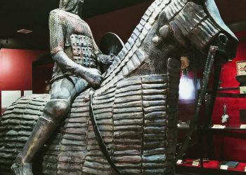 Museum Seni Islam Indonesia di Lamongan Simpan Artefak Kerajaan-kerajaan Islam Dunia