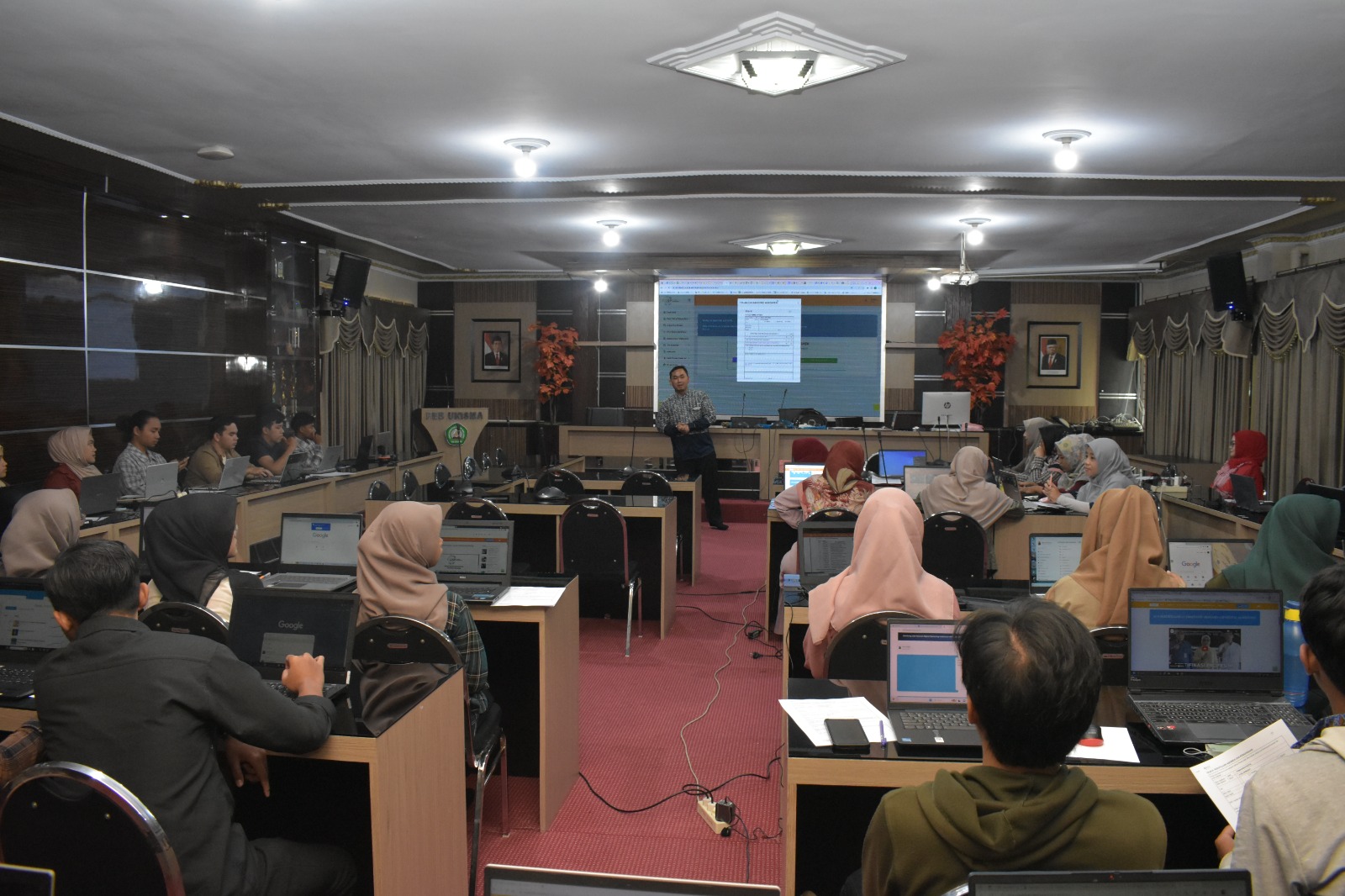 Uji Kompetensi Digital Marketing Bikin Mahasiswa FEB Unisma Siap Bersaing di Era Digital 4 WhatsApp Image 2023 11 03 at 08.22.11
