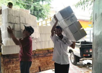 Logistik Pemilu Mulai Berdatangan ke Gudang KPU Tuban
