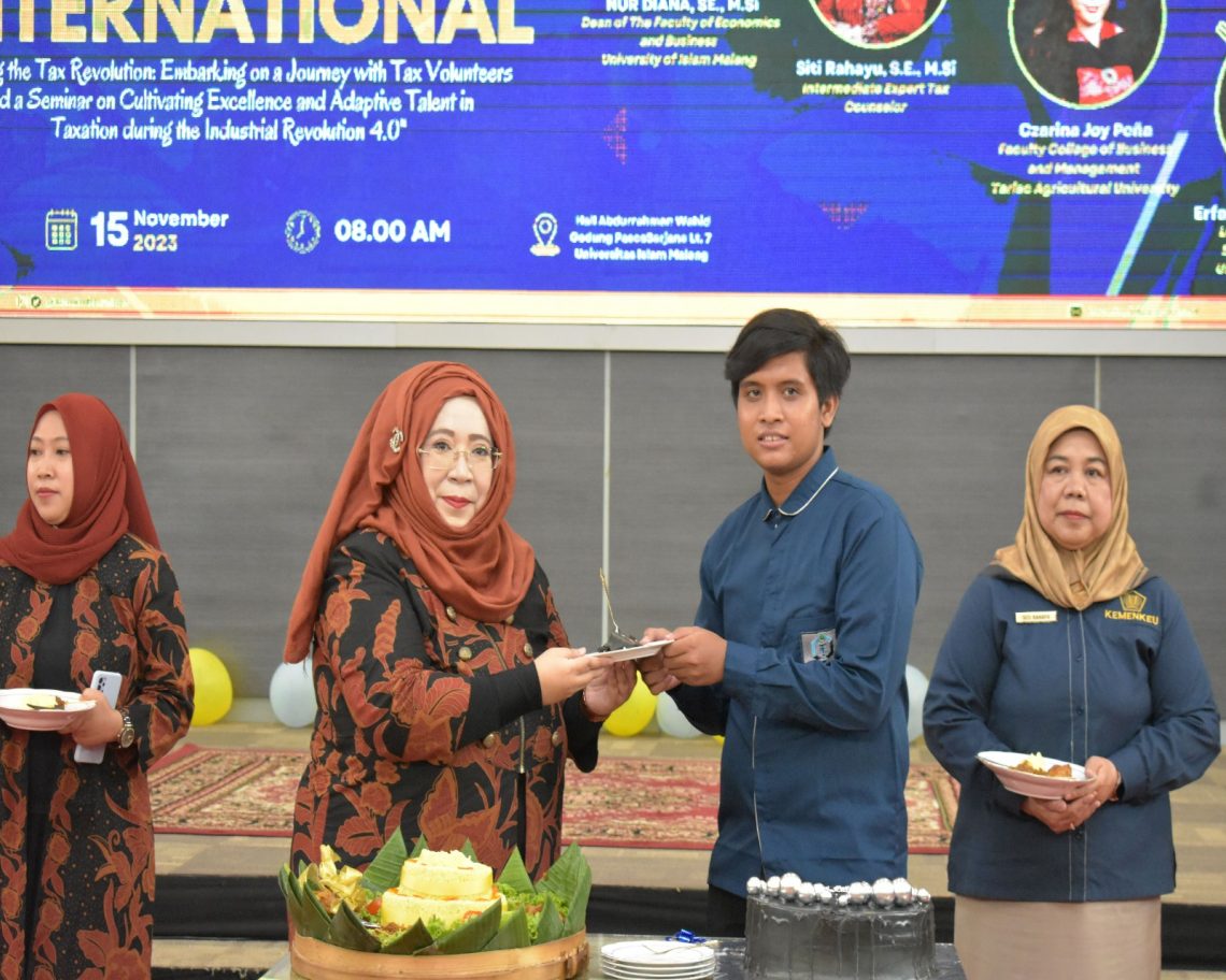 Tax Center FEB Unisma Banjir Penghargaan dan Gelar Seminar Internasional di Dies Natalis ke-5 1 Suasana Dies Natalis ke-5 Tax Center FEB Unisma. Foto: dok FEB Unisma