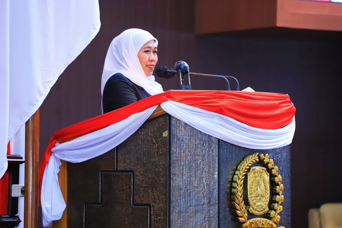 khofifah tugu jatim