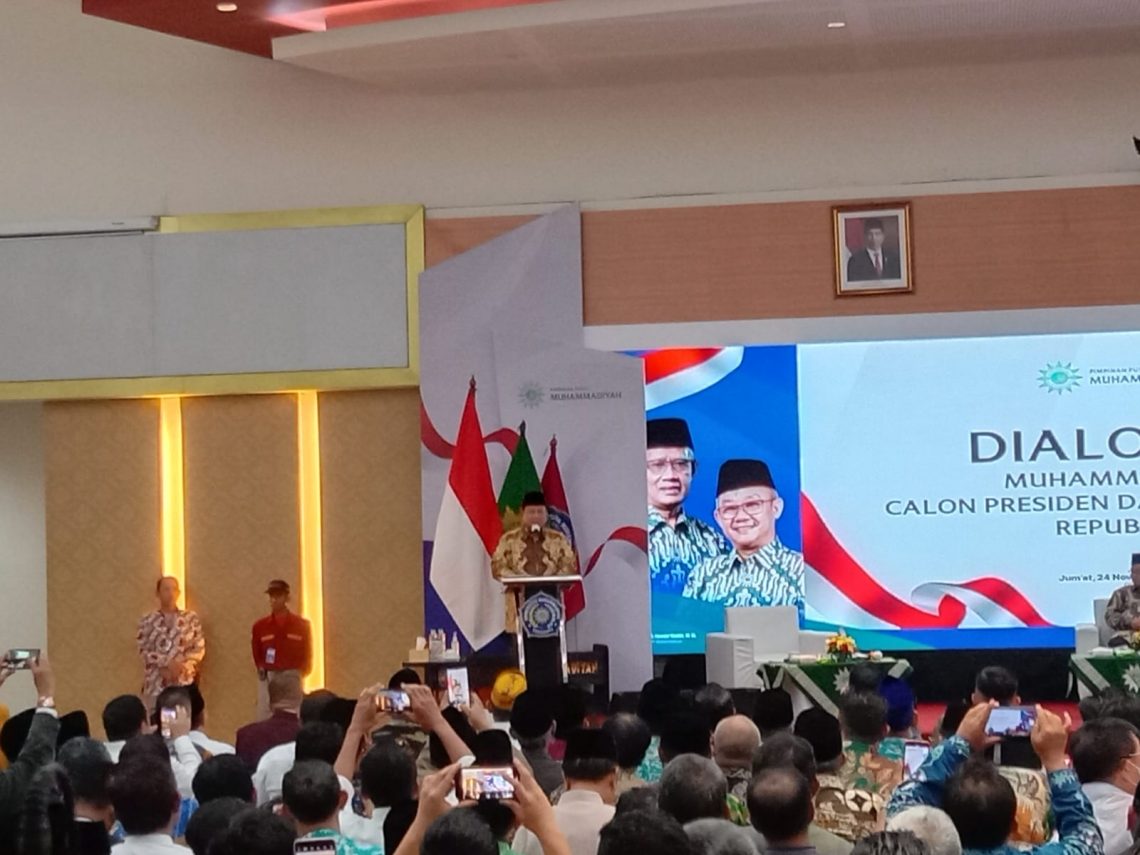Prabowo Subianto dalam acara Diskusi Publik PP Muhammadiyah di Surabaya. Foto: Izzatun Najibah/Tugu Jatim