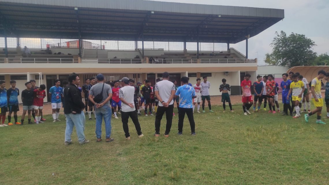 Dikelola Suporter, Persatu Mulai Seleksi Pemain Untuk Liga 3 Jatim 1 Para pemain klub internal Tuban beradu skill dan stamina untuk bisa lolos dan menjadi bagian dari skuad Persatu Tuban. Foto: dok Persatu Tuban