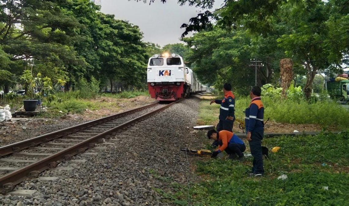 Jelang Nataru, KAI Daop 8 Surabaya Cek Kondisi Rel Kereta dan Update Penjualan Tiket 1 Ilustrasi perjalanan menggunakan KAI untuk libur Nataru 2023/2024. Foto: dok Daop 8 Surabaya