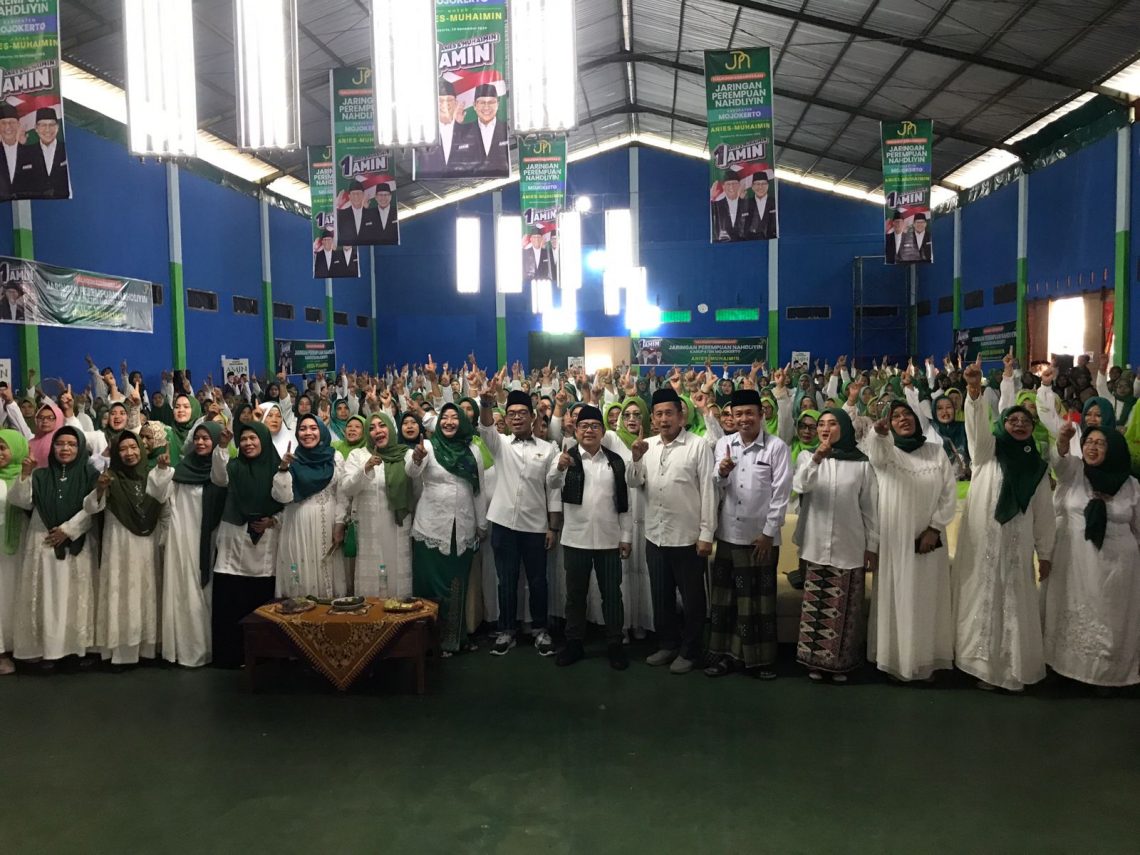 Cawapres RI, Abdul Muhaimin Iskandar memberikan orasi di Mojokerto. Foto: Hanif Nanda/Tugu Jatim