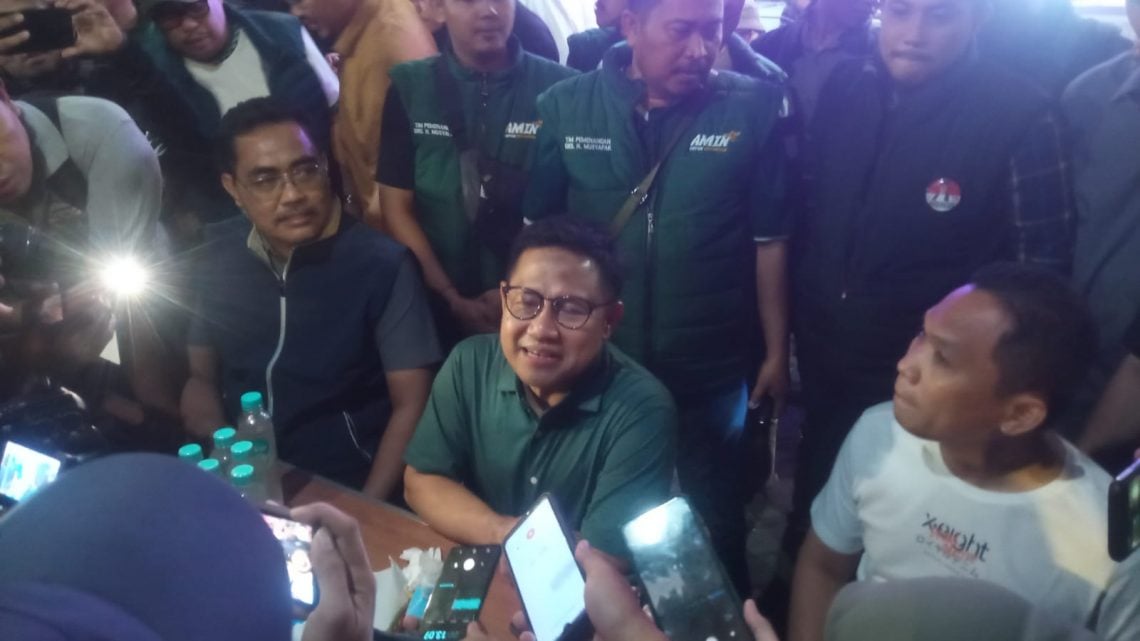 Kampanye di Surabaya, Cak Imin Ingin UMKM Jadi Penyokong Ekonomi Nasional 1 Calon wakil presiden, Muhaimin Iskandar kampanye di Taman Bungkul Surabaya. Foto: Aini for Tugu Jatim
