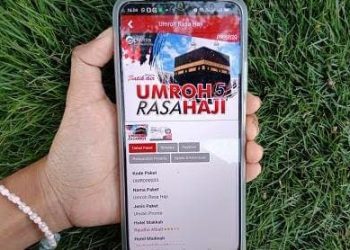 Aplikasi Chatour Travel.