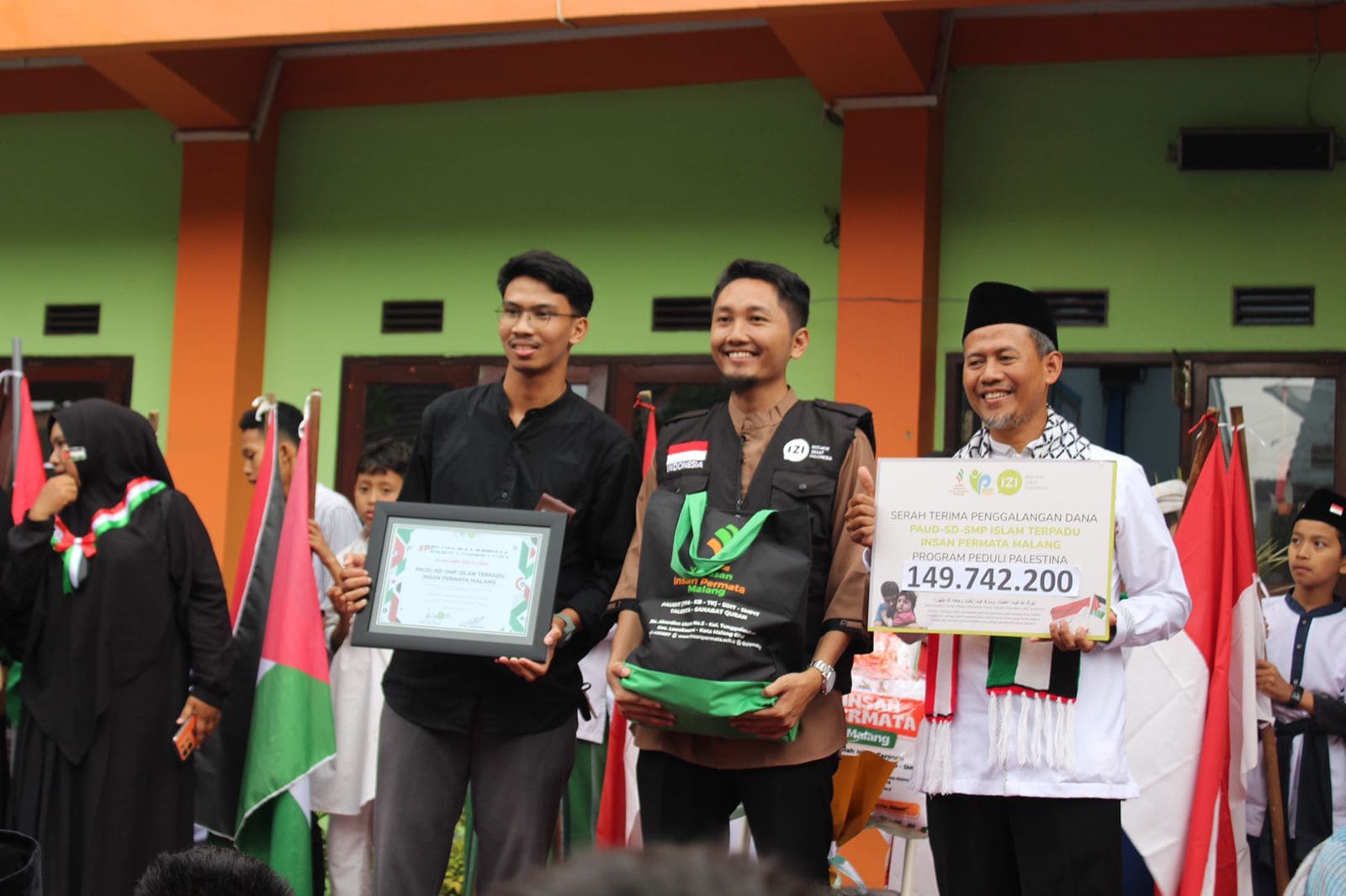 Aksi bela Palestina Yayasan Insan Permata Malang.