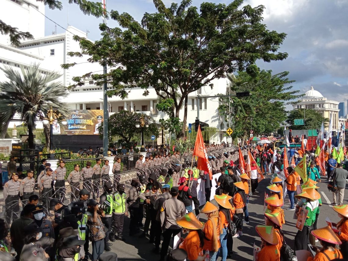 UMP Jatim 2024.