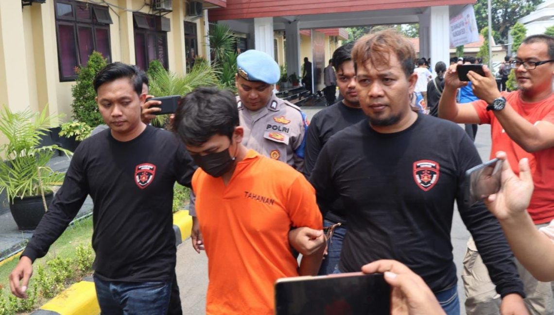 Sakit Hati Ditagih Utang Rp4 Juta, Motif Tetangga Bunuh Wanita di Kamar Mandi Randupitu Pasuruan 1 Tetangga bunuh wanita.