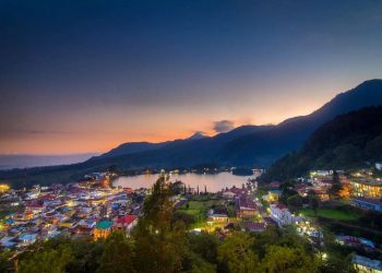 Wisata Telaga Sarangan.
