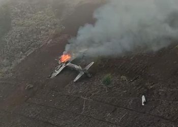 Breaking News! Diduga Dua Pesawat TNI-AU Jatuh di Pasuruan dan Probolinggo, Badan Pesawat Hancur hingga Terbakar 1 pesawat TNI-AU.