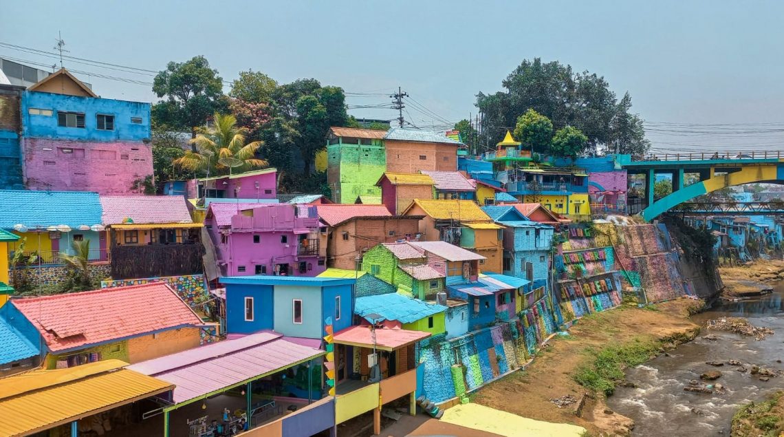 Kampung Warna-Warni.