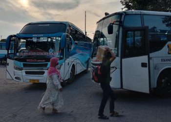 Pencurian di bus.