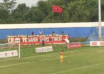 Soal Bendera Parpol di Sisi Timur Stadion Gajah Mada Mojokerto, Bawaslu: Tak Pantas secara Etika dan Estetika 1 Bendera parpol.