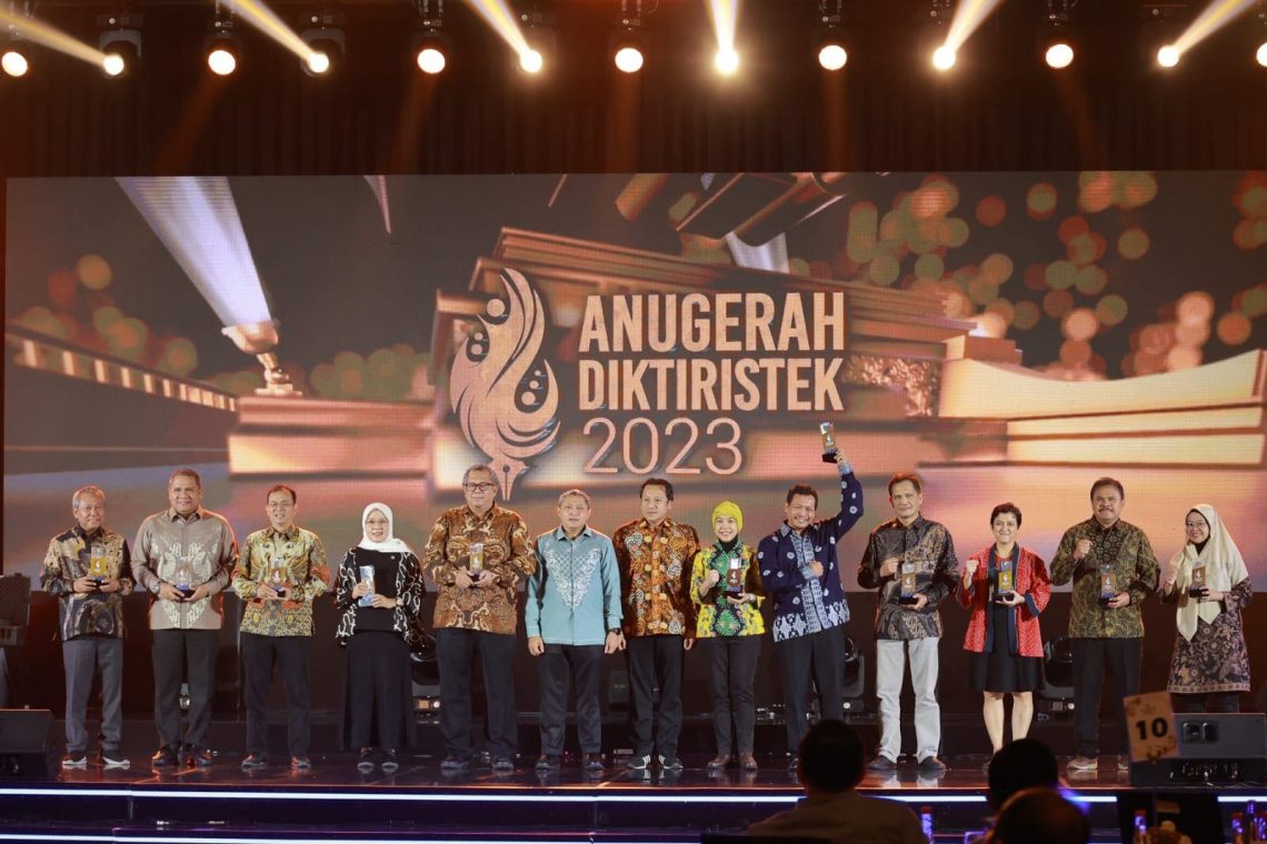 Unair Surabaya.