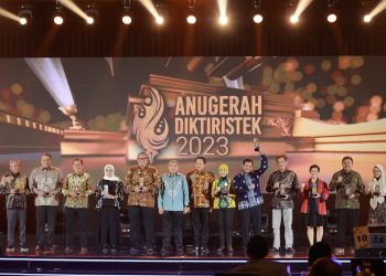 Unair Surabaya.