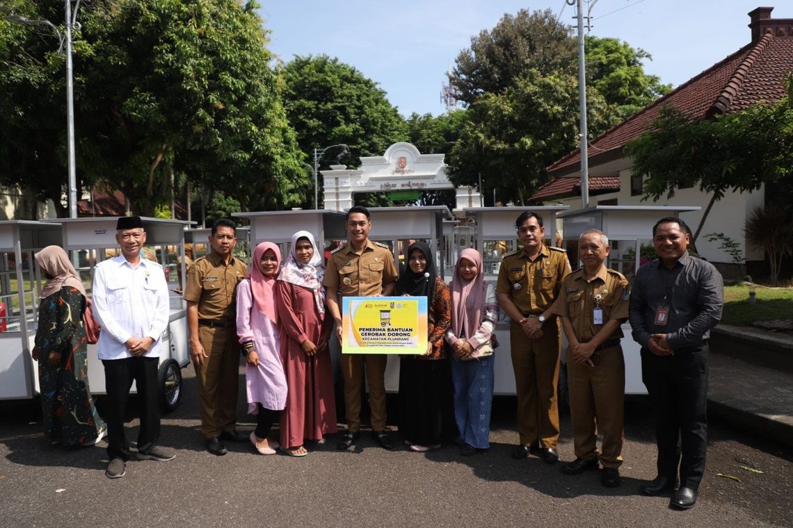 Mesin jahit.