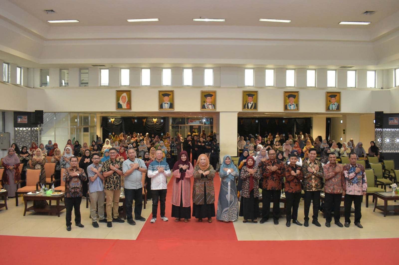 Perayaan Hari Ibu, FEB Unisma Tingkatkan Literasi dan Inklusi Keuangan bersama Ibu Hebat di Malang Raya 3 FEB Unisma peringati Hari Ibu 2023.