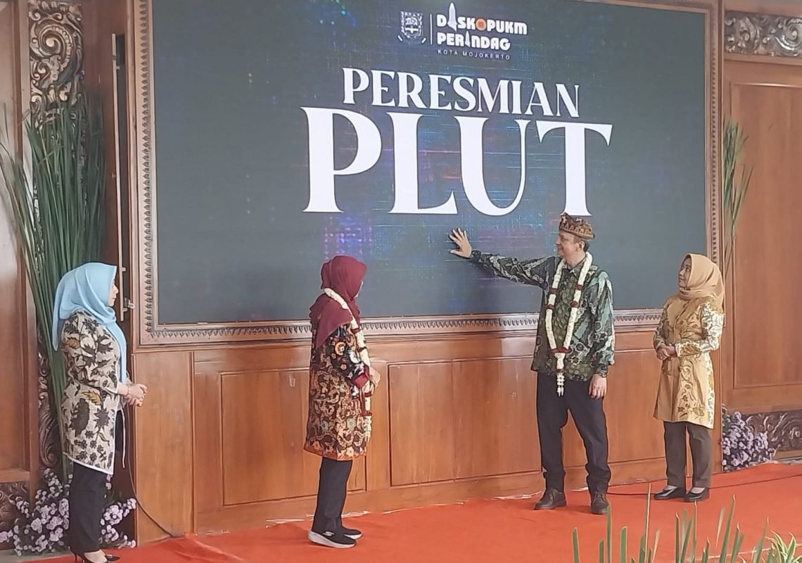 PLUT KUMKM.