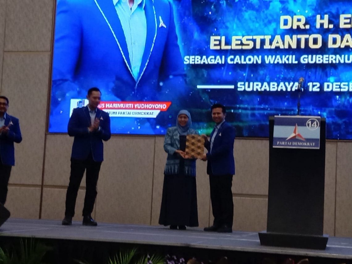 Sebelum Diusung Demokrat Maju Lagi di Pilgub 2024, Khofifah Sempat Bertemu SBY Bahas Prestasi Jatim 1 Khofifah.