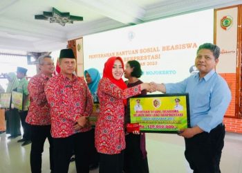 Unim Mojokerto.