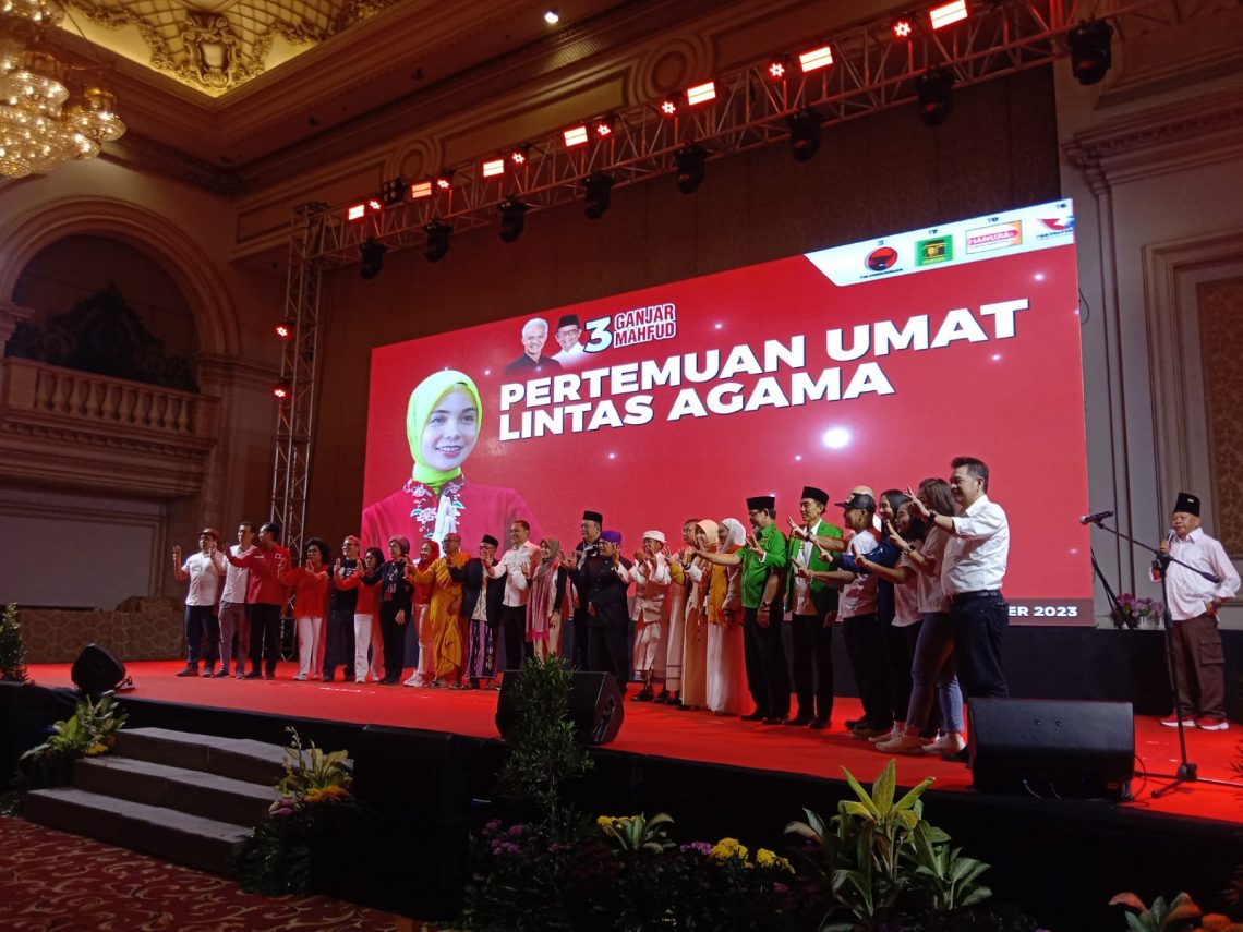 Pertemuan lintas iman yang dihadiri Siti Atikoh, di Empire Palace Surabaya, pada Rabu (20/12/2023). Foto: Izzatun Najibah/Tugu Jatim