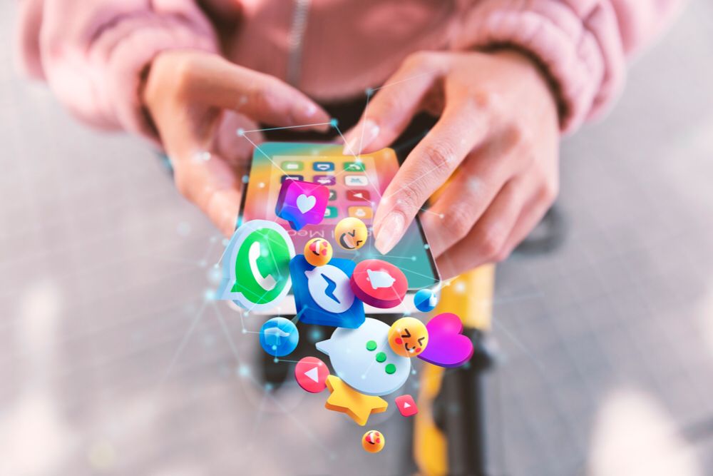 Daftar Kata Slang yang Sempat Viral di Medsos Selama 2023 1 Ilustrasi media sosial. Foto: Freepik
