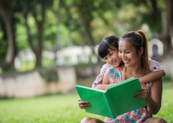 Tips Membuat Anak Suka Membaca Buku Sejak Dini