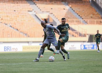Uston Nawawi Janji Benahi Performa Persebaya di Musim Jeda