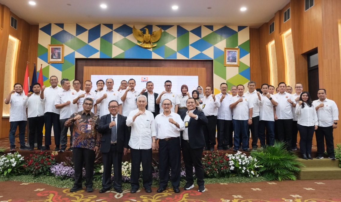 2 Dosen Unim Mojokerto Dilantik Jadi Pengurus Wilayah Persatuan Insinyur Indonesia Jatim 2023-2026 1 Pelantikan PW PII Jatim periode 2023-2026 di Surabaya. Foto: dok PW PII