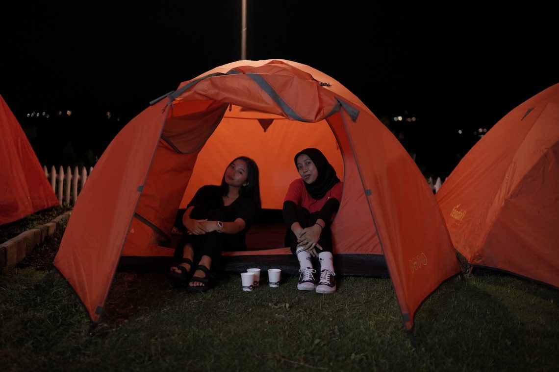 Tenda yang digunakan untuk camping. Foto: dok Chatten Cafe