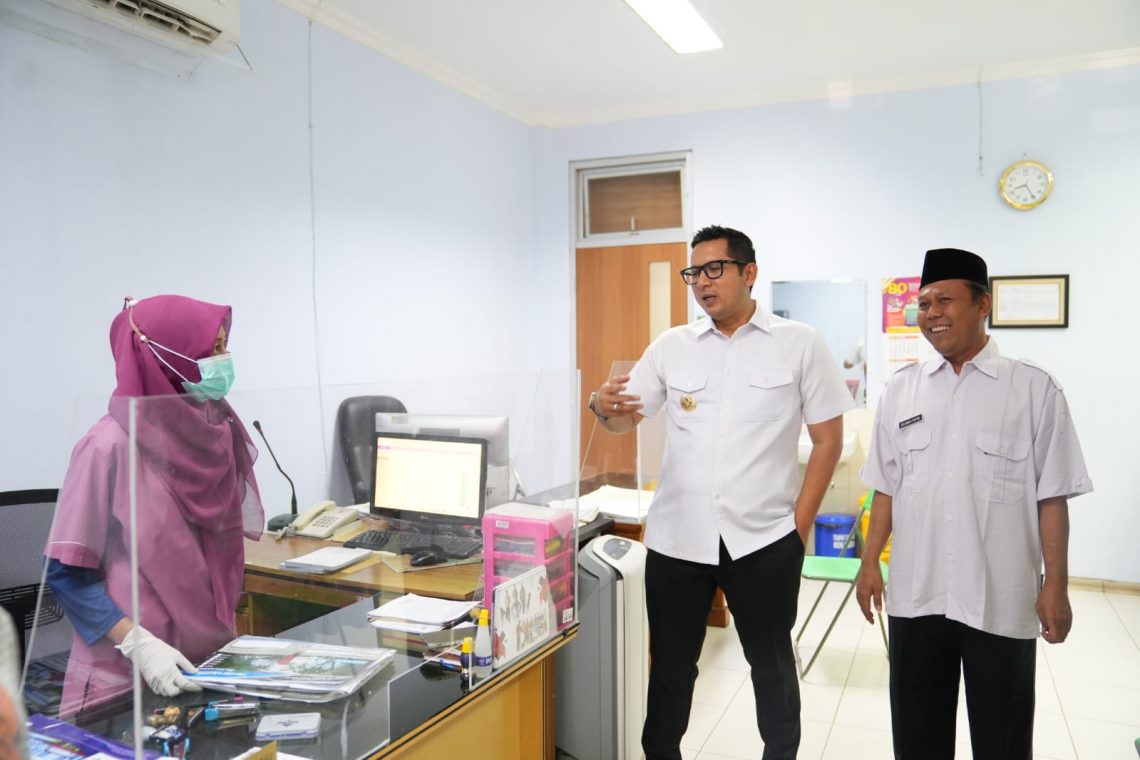 Sidak Pasca Libur Natal, Ini Temuan Pj Wali Kota Mojokerto 1 Pj Wali Kota Mojokerto sidak pasca libur Natal 2023. Foto: Kominfo Kota Mojokerto