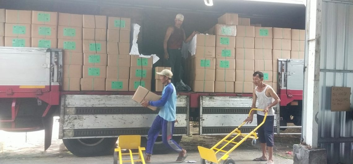 Surat suara yang datang ke gudang logistik Tuban, pada Rabu (27/12/2023). Foto: dok KPU Tuban