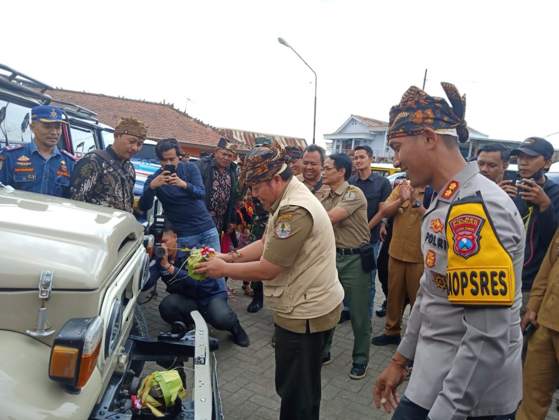 Peresmian Paguyuban Jeep Bromo, Kapolres Pasuruan Cek Keamanan Wisatawan 1 Paguyuban Jeep Bromo.
