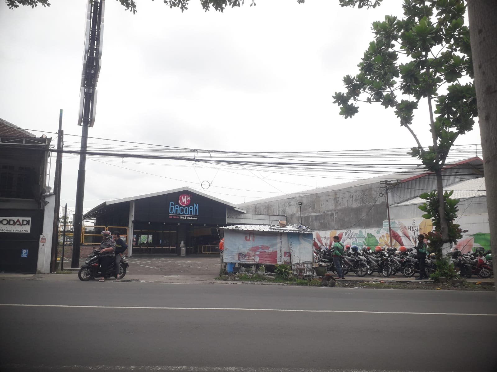 Mie Gacoan di Tlogomas Malang.
