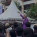 Pasca Orasi Demo di Untag Surabaya, Viral Video Aktivis Senior Kota Batu Agung Shinta Didatangi Polisi 9 Agung Shinta.