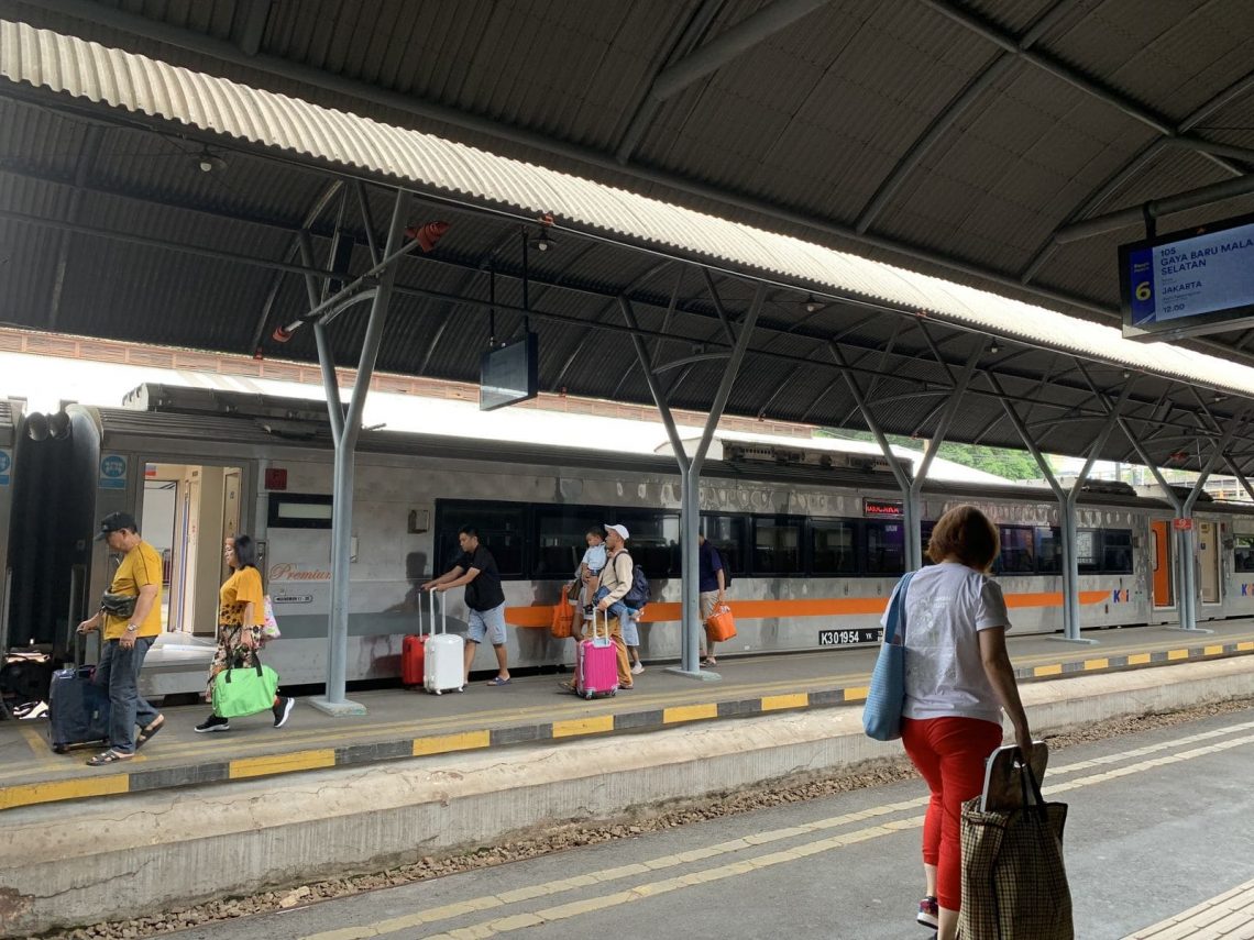 KAI Daop 8 Surabaya.