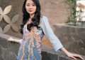 Baju batik wanita.