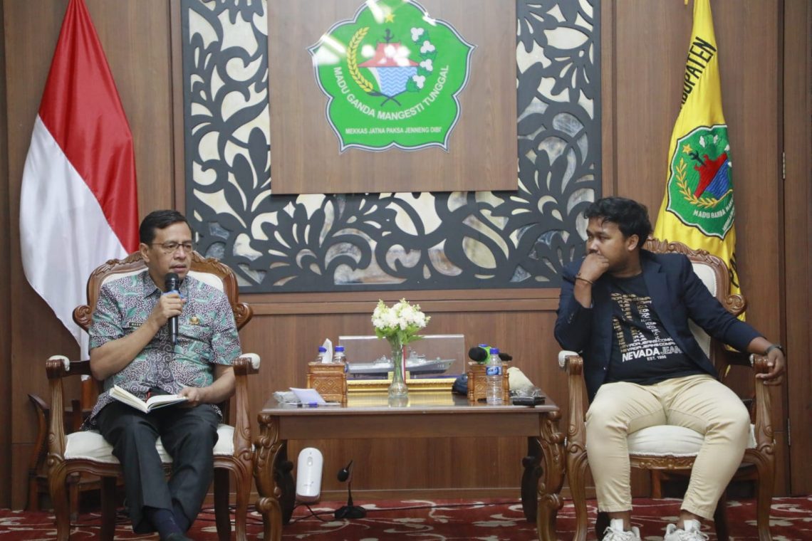 Pendidikan melek media.