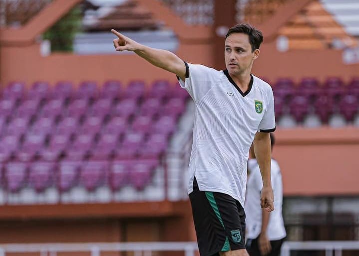 Resmi Jadi Pelatih Persebaya, Paul Munster: Gaya Saya Bermain untuk Menang 1 Paul Munster.